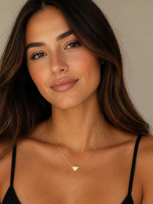 Minimal Gold Heart Pendant Necklace – Delicate Everyday Elegance
