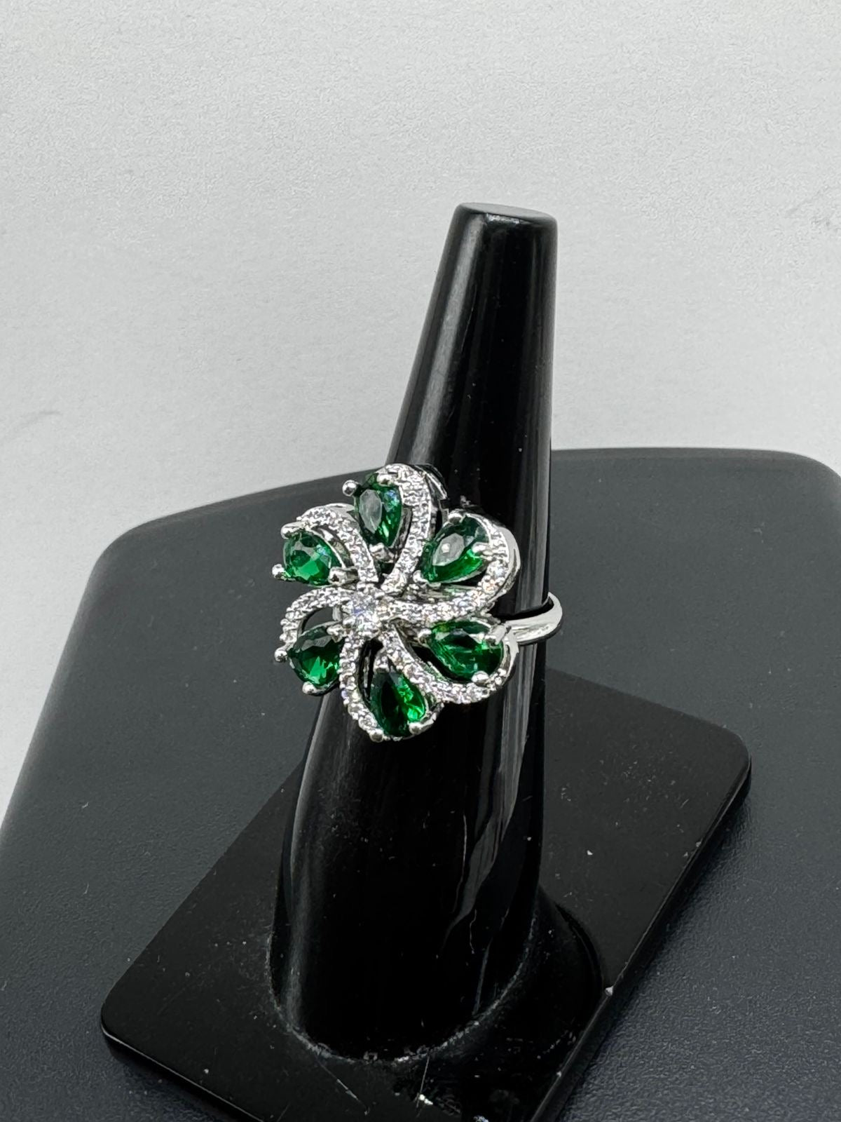 Emerald Bloom Floral Statement Ring – Silver Plated Green Stone Cocktail Ring