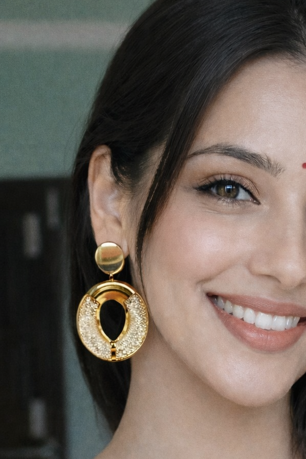Golden Noir Halo Earrings – Textured Statement Elegance