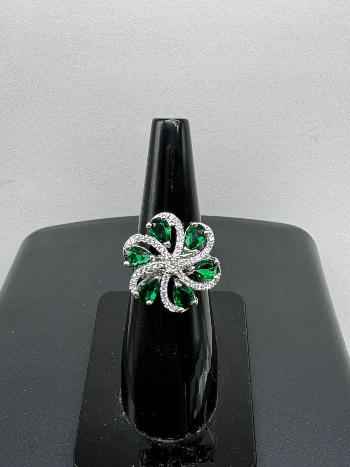 Emerald Bloom Floral Statement Ring – Silver Plated Green Stone Cocktail Ring