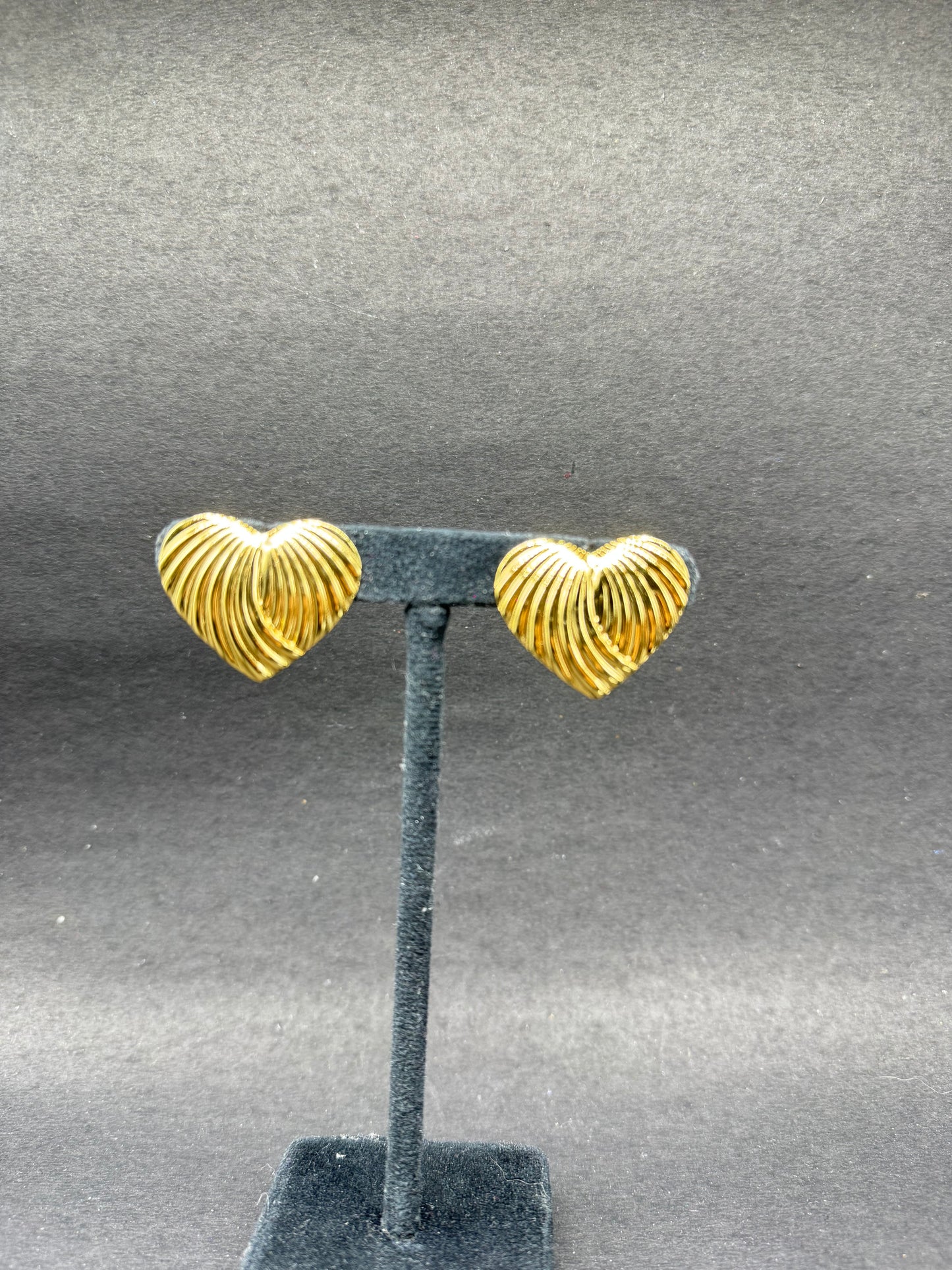 Elegant Textured Heart Gold Stud Earrings