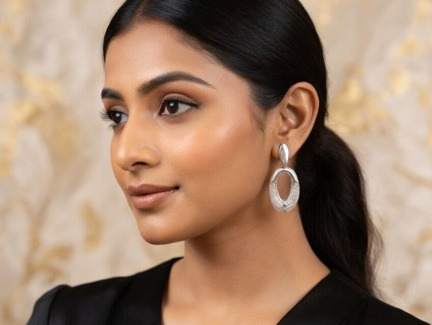 Silver Oval Halo Earrings – Contemporary Elegance