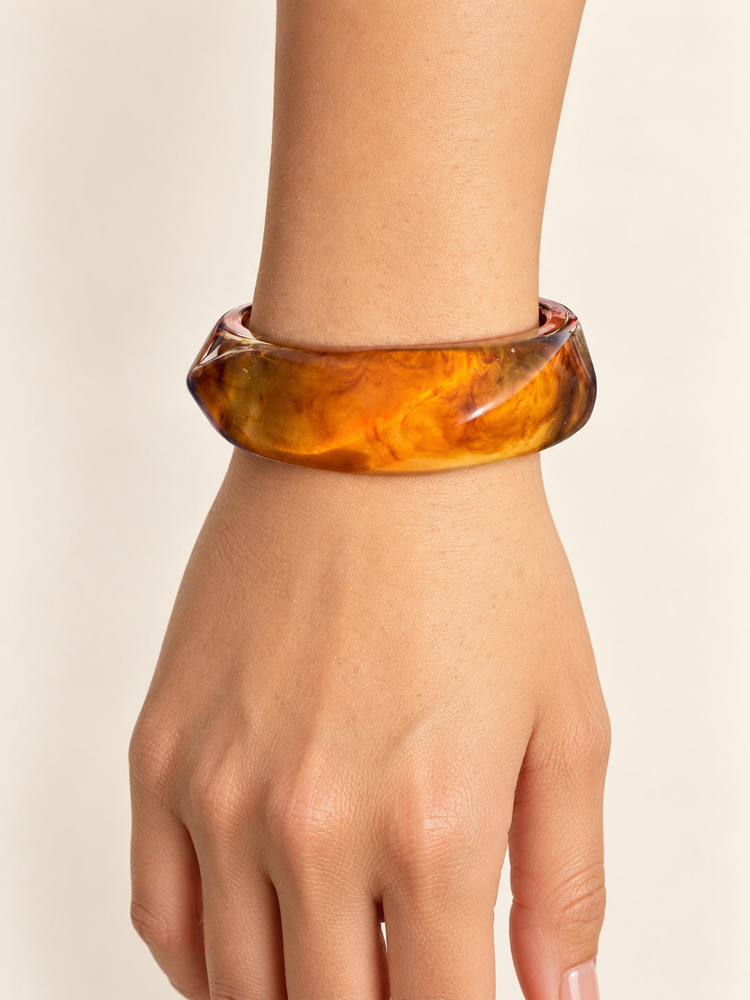 ELVION Amber Marbled Bangle — Close-up detail