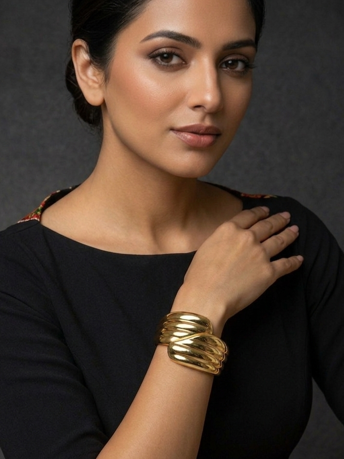 Layered Gold Coil Cuff Bracelet – Bold Sculptural Design