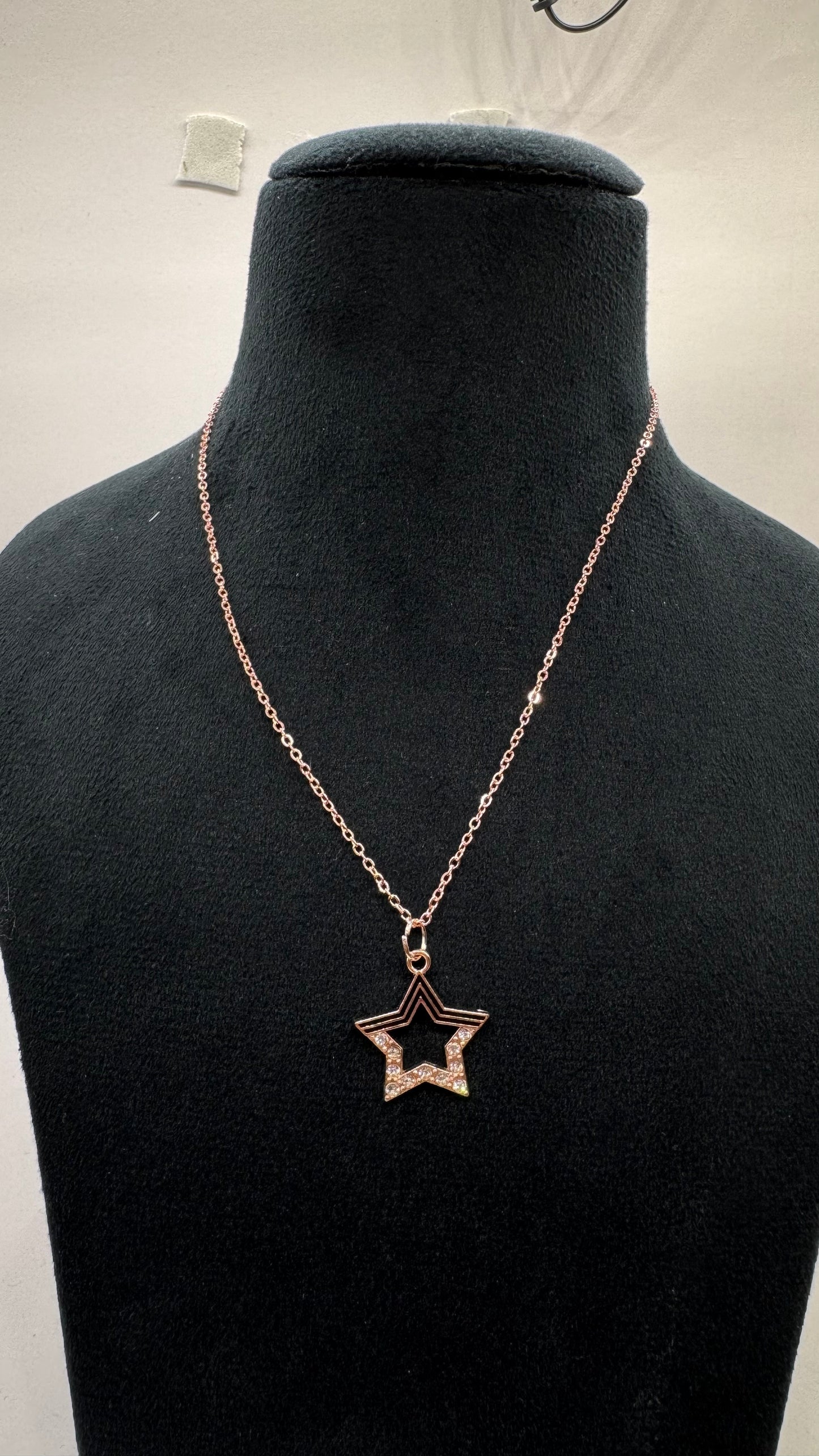 Rose Gold Sparkling Star Pendant Necklace – Minimalist Celestial Charm