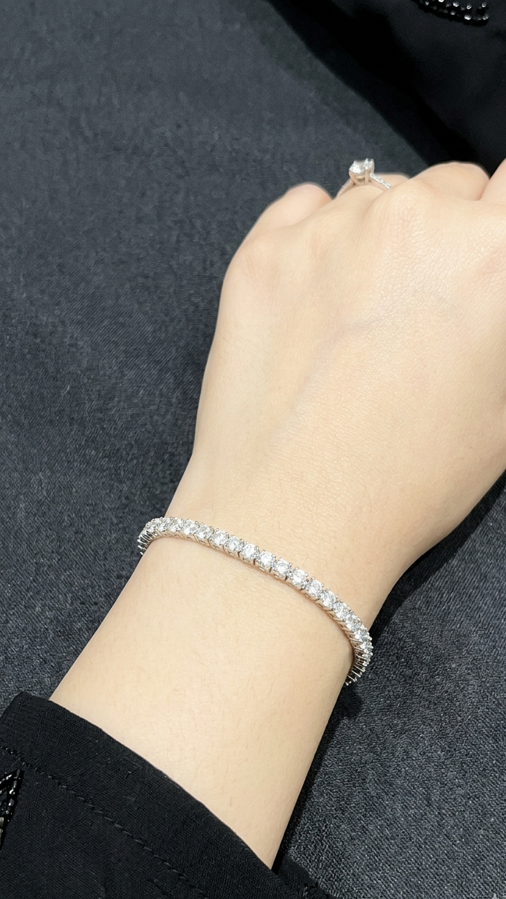 Classic Diamond Tennis Bracelet – Timeless Luxury Sparkle