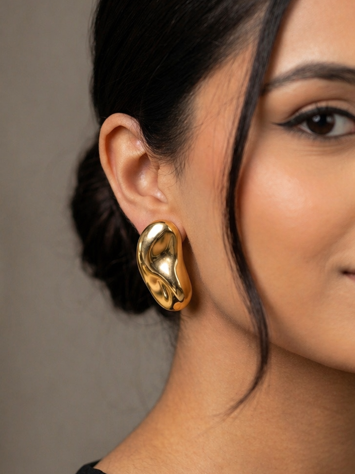 Elegant Sculpted Glossy Gold Statement Stud Earrings