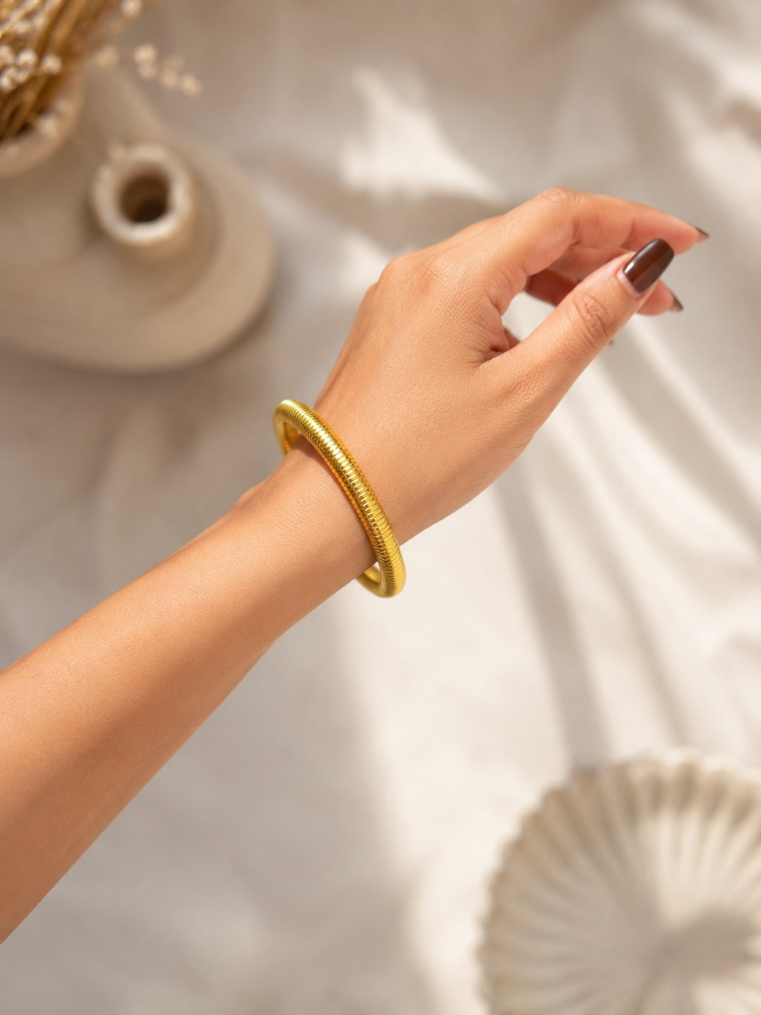 Luna Gold Ribbed Bangle – 18K Gold Plated Statement Bracelet