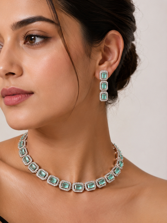 Emerald Radiance Necklace & Earrings Set – Luxury Statement Jewelry