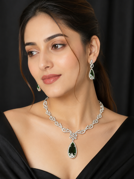 Emerald Elegance Teardrop Necklace & Earrings Set | Luxury Silver-Tone Bridal Jewelry