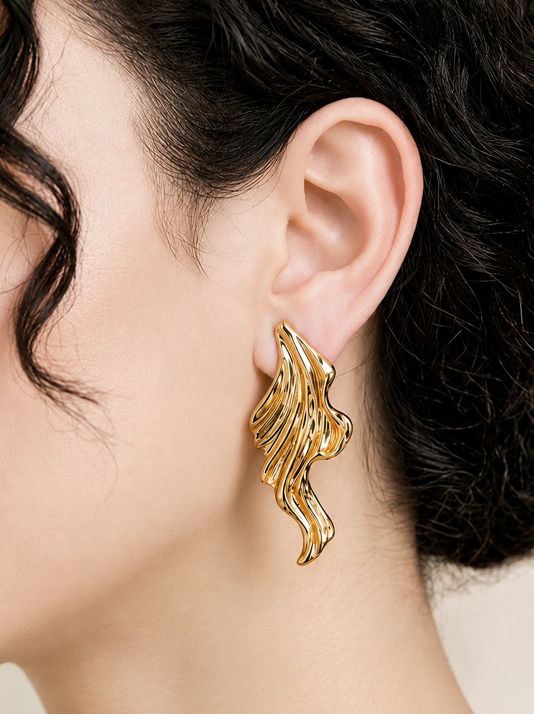 Elegant Sculpted Wave Gold Earrings