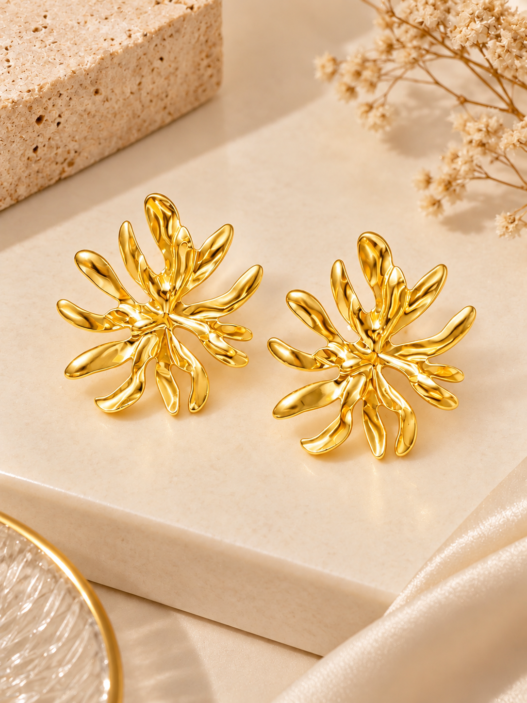 Elegant Floral Burst Gold Statement Earrings