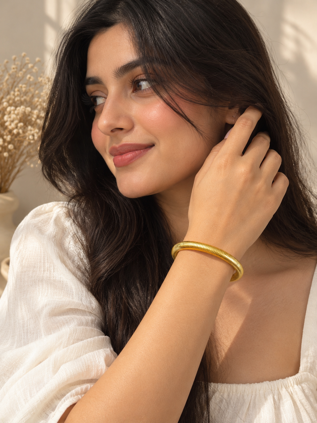 Luna Gold Ribbed Bangle – 18K Gold Plated Statement Bracelet