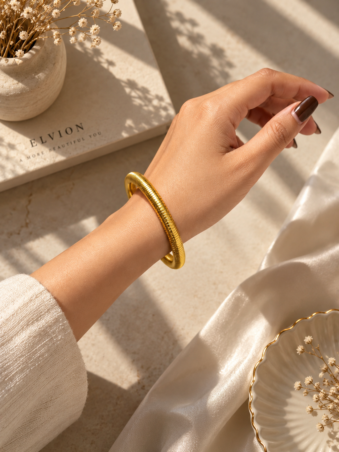 Luna Gold Ribbed Bangle – 18K Gold Plated Statement Bracelet