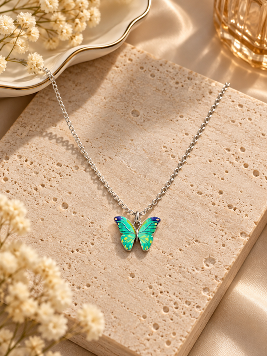 Green Butterfly Pendant Necklace – Colorful Elegant Nature Charm