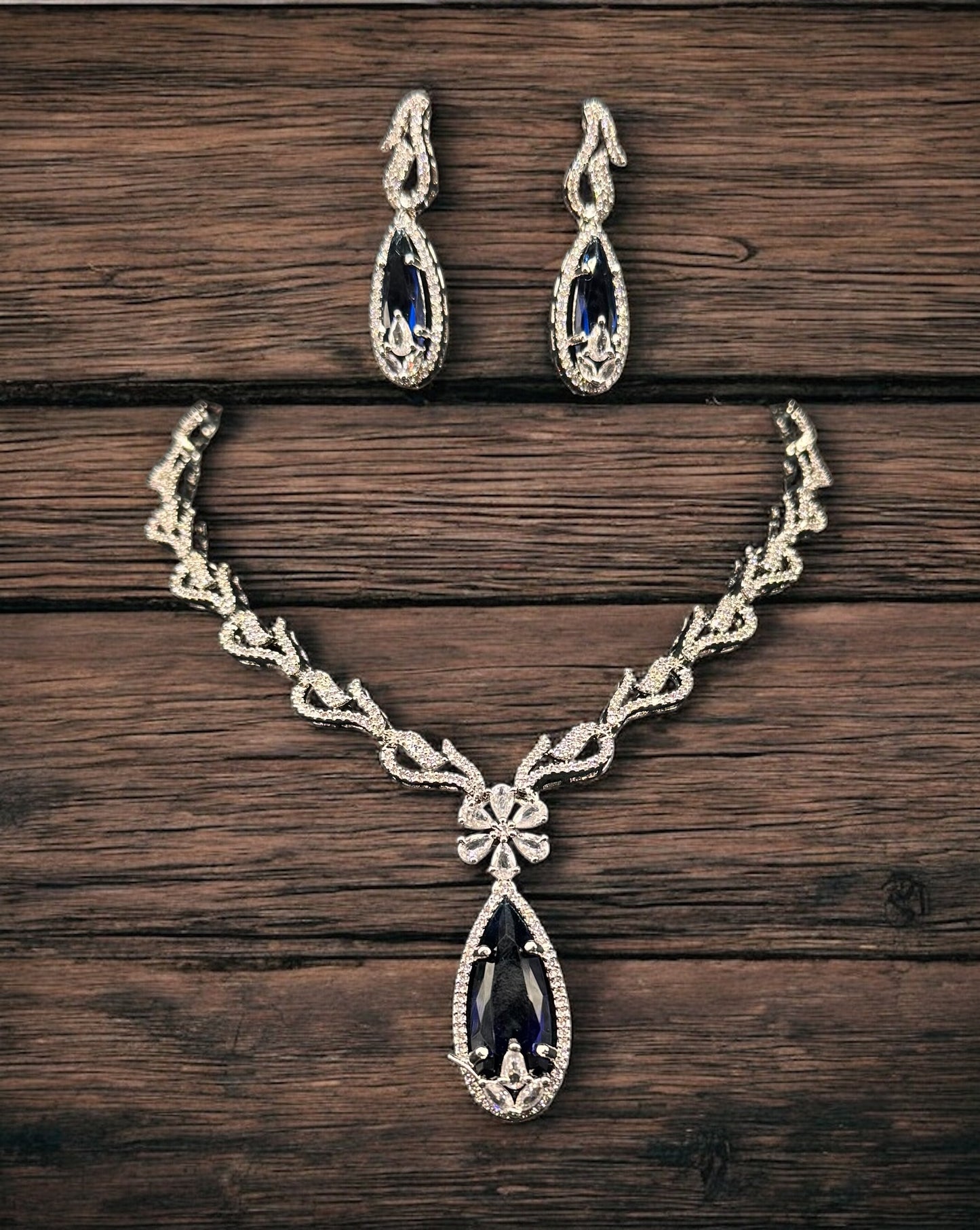 Deep Shine Necklace And Earring Set